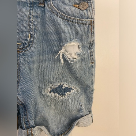 Gap kids distressed overall shorts, size M - Picture 5 of 5